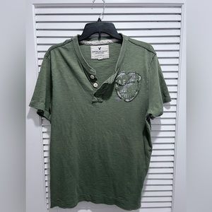Men’s Medium Olive Green American Eagle Shirt